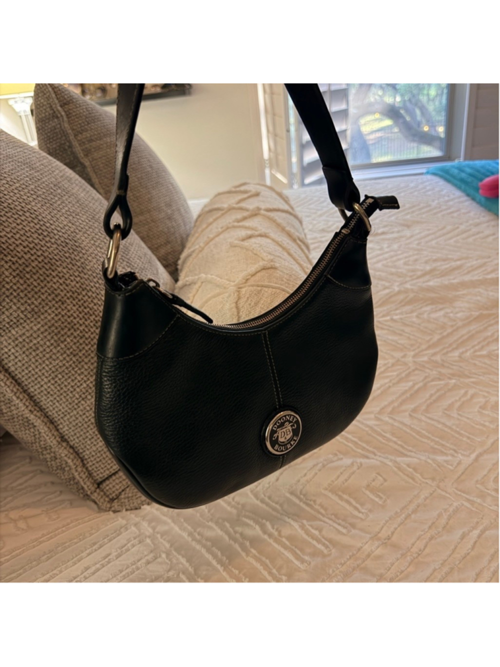Dooney & Bourke Black Pebbled Leather Shoulder Bag Hobo Zip Top Small - Picture 13 of 16
